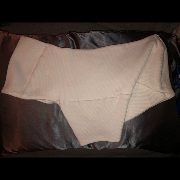 Cropped White Overlap Top - Picture 2 of 3